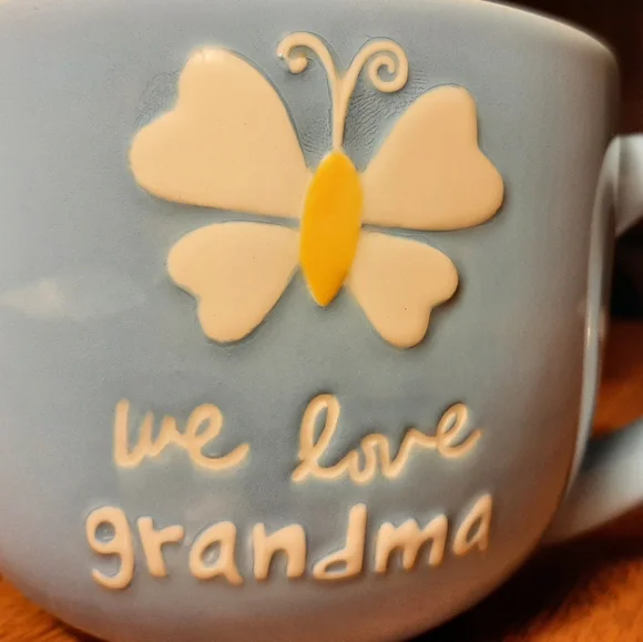 Coffee/Tea Mug "We Love Grandma" Blue - Picture 3 of 3